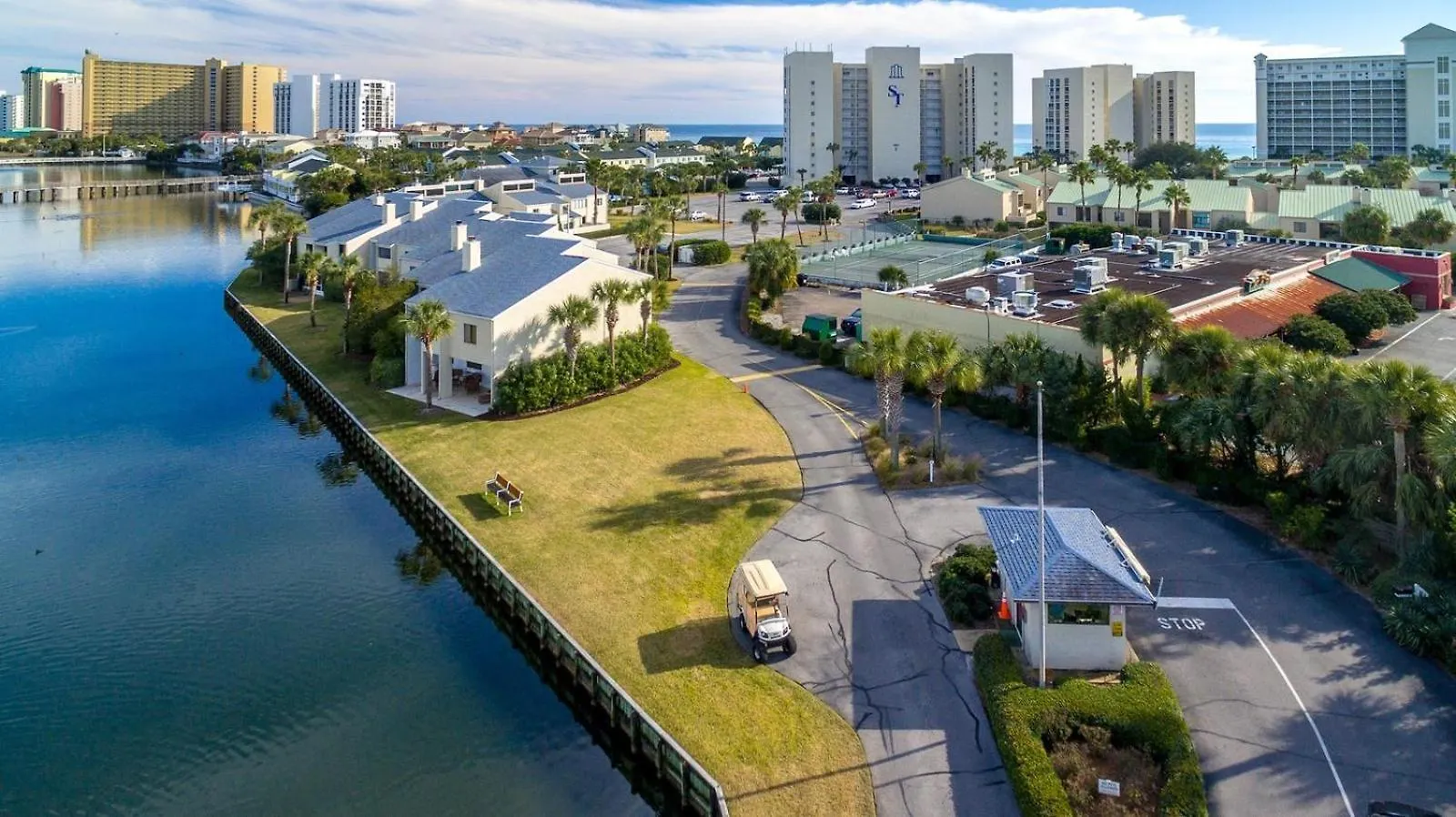 3031 Free Beach Setup 2024 Shoreline Towers Destin United States