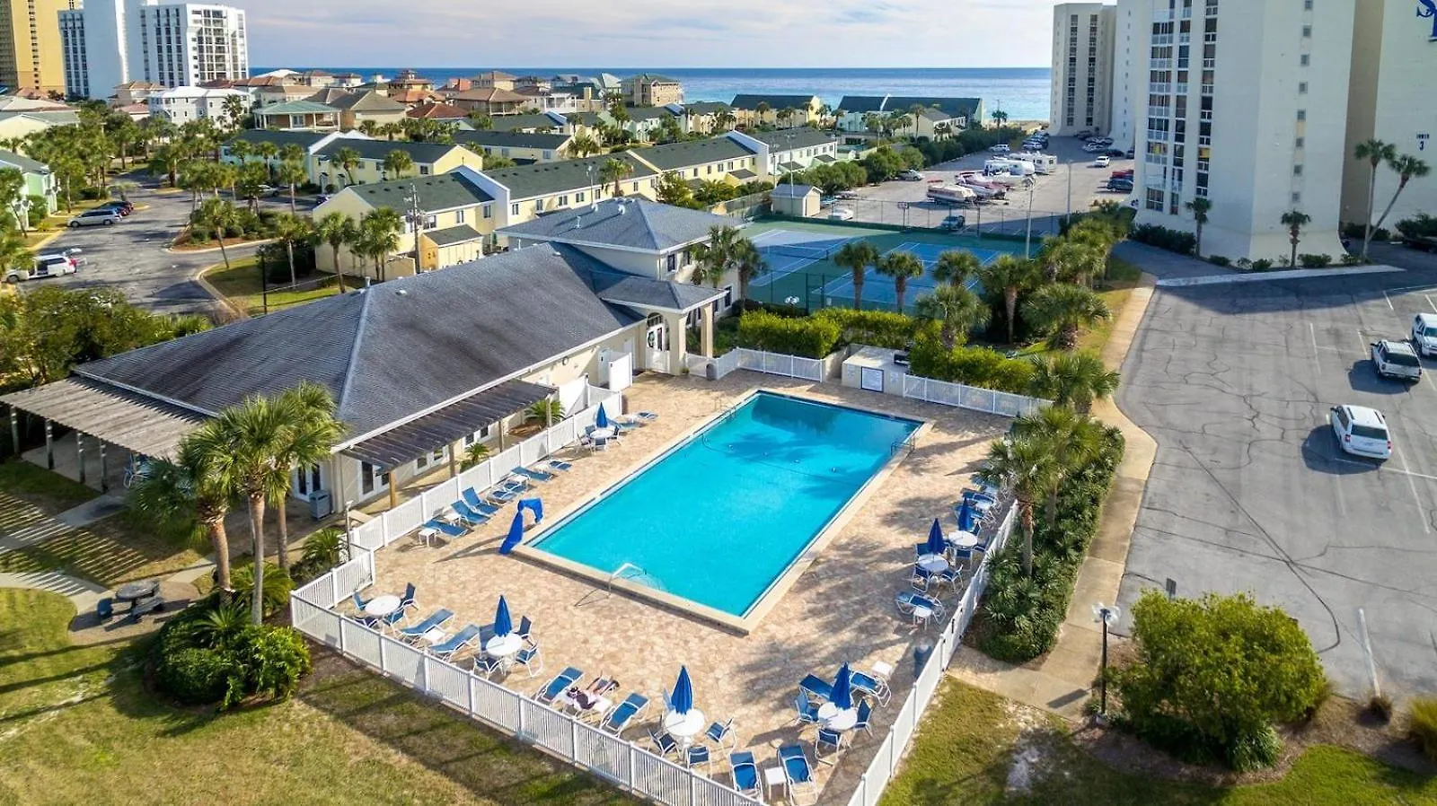 3031 Free Beach Setup 2024 Shoreline Towers Destin 0*,  United States